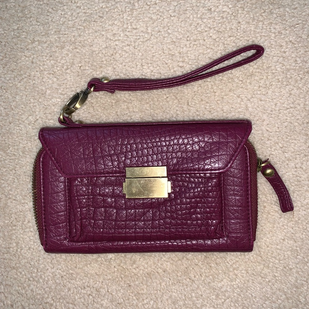 Maroon wristlet